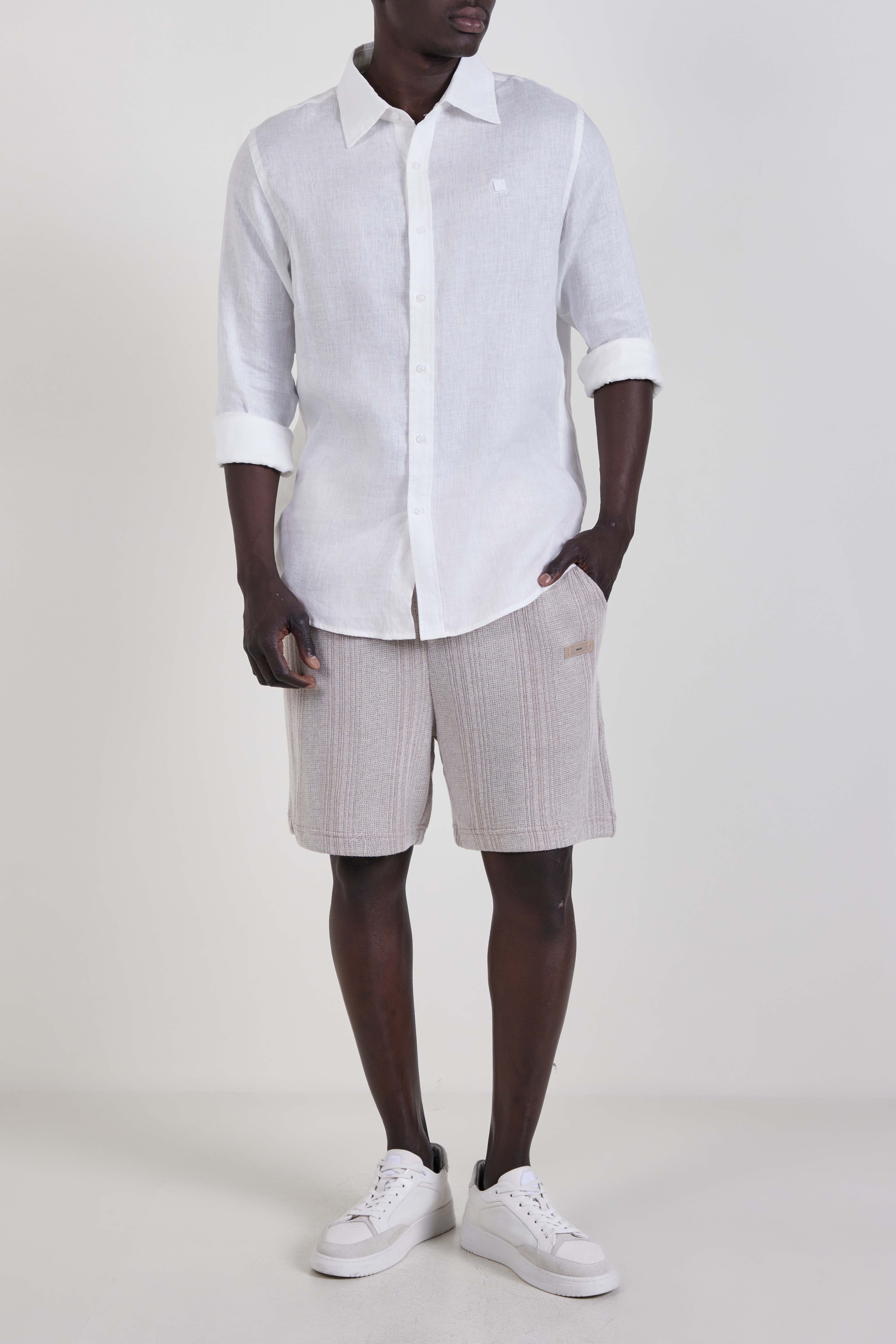 חולצה מכופתרת פשתן